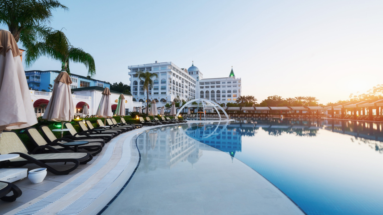Type entertainment complex. The popular resort with pools and water parks in Turkey with more than 5 million visitors a year.